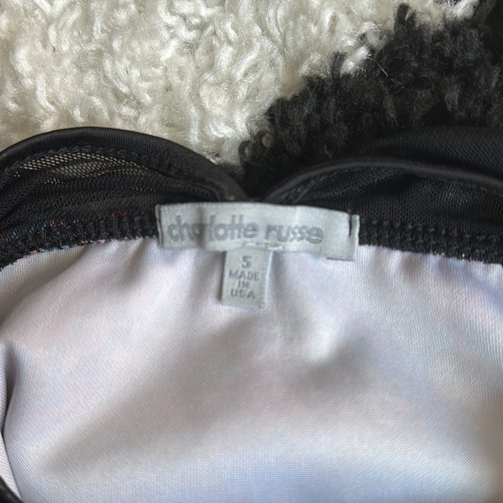 Halter top - Picture 3 of 3
